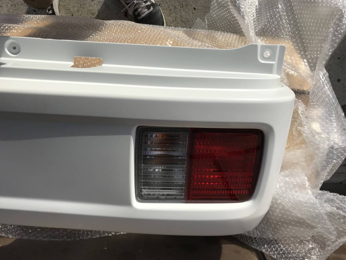 エブリイバン 新車外しリアバンパー DA17v 26u リアバンパー DA17V