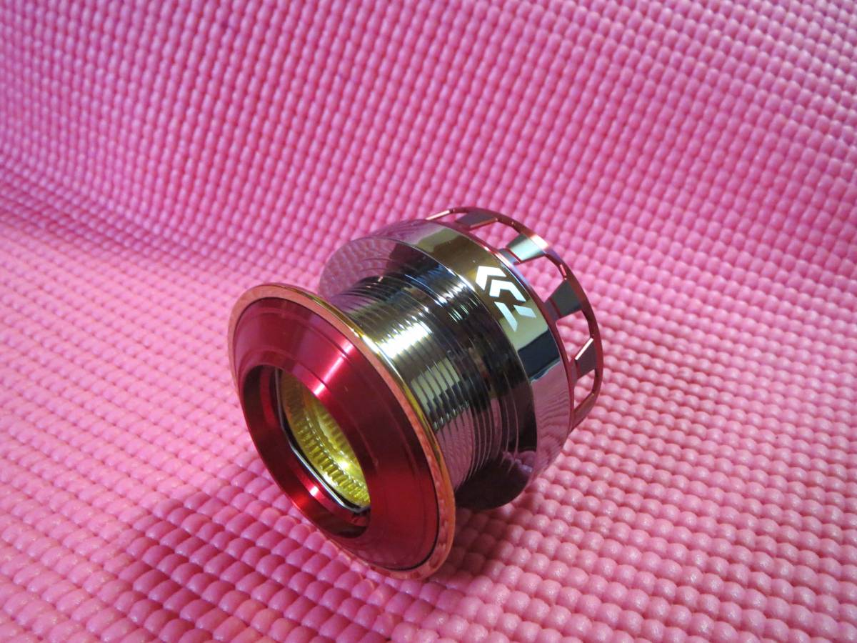 RCS 3012 レッド　スプール 未使用品、中古