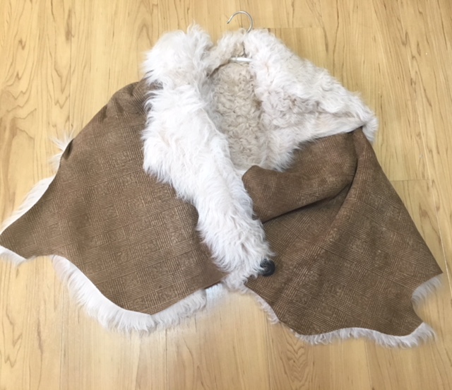 カールドノヒュー KARL DONOGHUE美品ムートンショール・ツィード柄の 