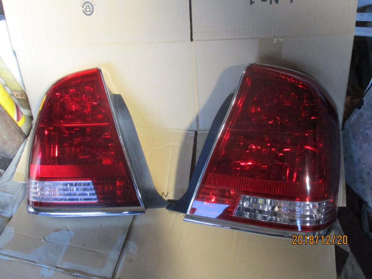 クラウンマジェスタJZS149ヘッドライトユニット左右使用感あり！ パーツ クラウンマジェスタJZS149ヘッドライトユニット左右使用感あり