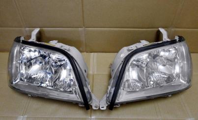 17 クラウン ロイヤル 後期 純正 HID ヘッドライト