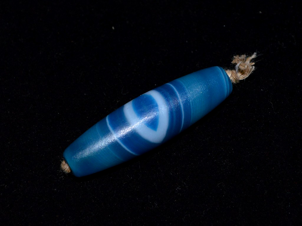 チベット天珠　古断珠　 古瑪瑙 腕珠 チベット収集 御古齋天然瑪瑙帶眼天珠手珠14mm 九眼天珠 多寶天珠