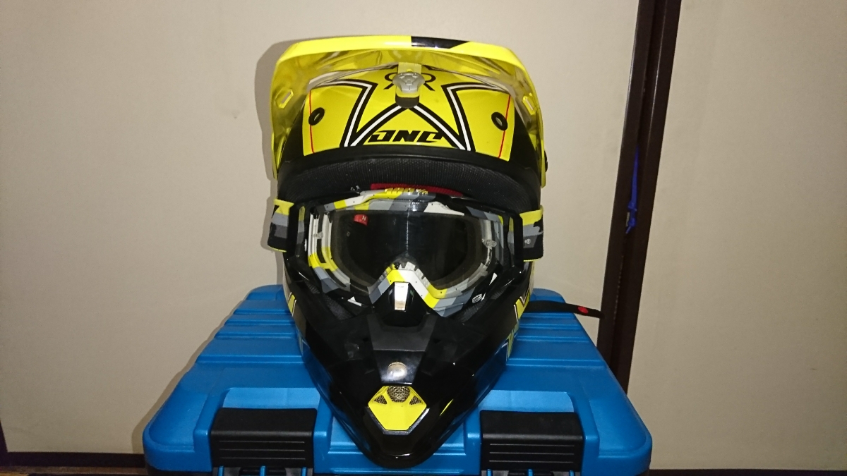オフロードヘルメット ROCKSTARカラー ワンインダストリーズ ONE 