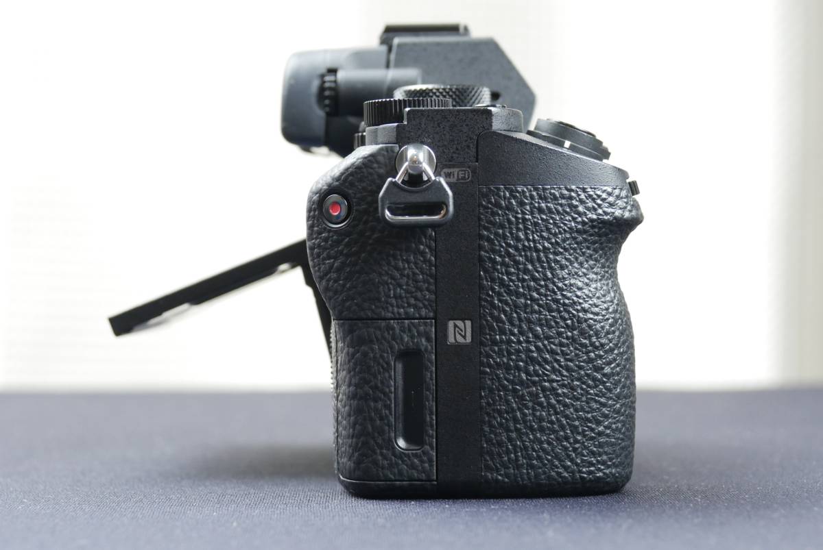 ☆美品☆SONY α7II ボディ☆バッテリー3個セット！ ミラーレス一眼