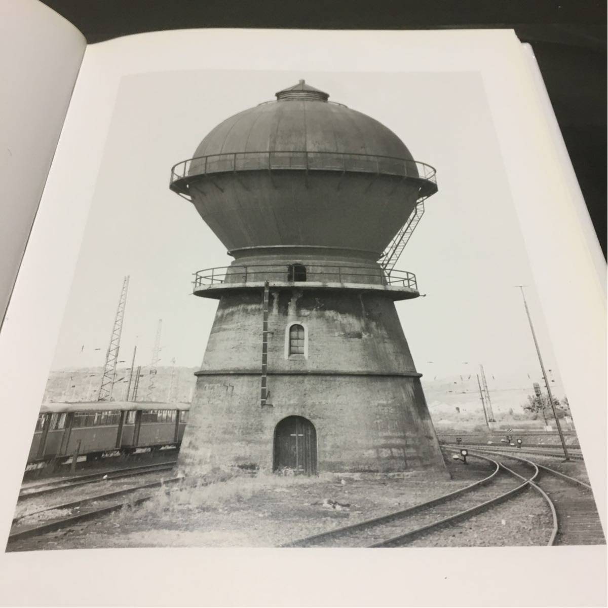 Basic Forms of Industrial Buildings Bernd & Hilla Becher 