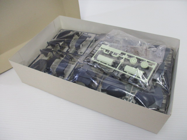 1801NI004 未組立 タカラ 太陽の牙 ダグラム 1/48 ミサイルポッド装着