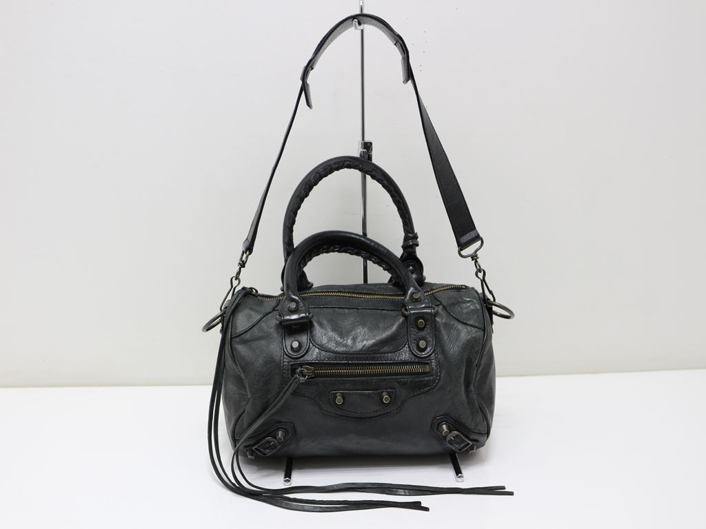 驚きの破格値 正規 バレンシアガ ２WAY ショルダーバッグ ハンドバッグ 鏡付き 本革/レザー 黒 レディース鞄 r531(かばん、バッグ)｜売買されたオークション情報、yahooの商品情報をアーカイブ公開 - オーク かばん、バッグ