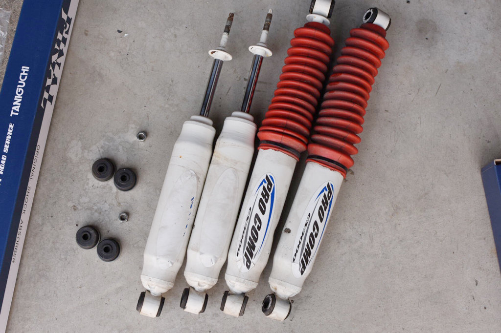 Pro Comp ES3000 Shocks ジムニーjb23w 未使用品 - メルカリ ショック