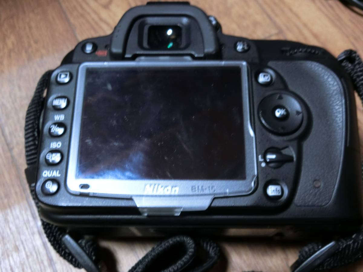 1円［電源つきます・充電器、ストラップ付き］ NIKON D90 ボディ