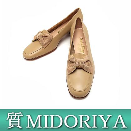 数量限定，新品 緑屋質屋 フェラガモ パンプス #7 B ベージュ(7)｜売買されたオークション情報、yahooの商品情報をアーカイブ公開 - オークファン 靴