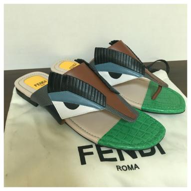 新品未使用 フェンディ FENDI イタリア製 超可愛いモンスターシリーズ サンダル 23cm 希有