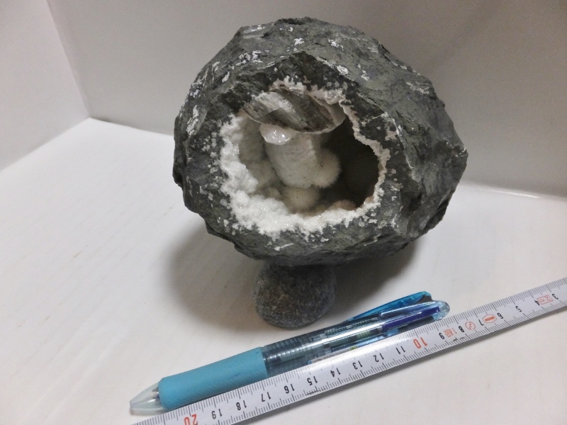 ☆レア☆D☆オケナイト（オーケン石）☆大☆約2.1kg☆奥まで結晶が発生