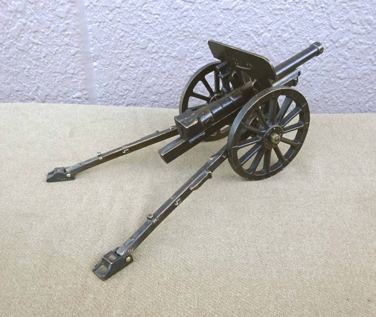 レア品 旧家 蔵出し 野戦砲 車輪 直径-約70cm 旧日本軍 大砲 骨董 九二式歩兵砲 - Wikipedia