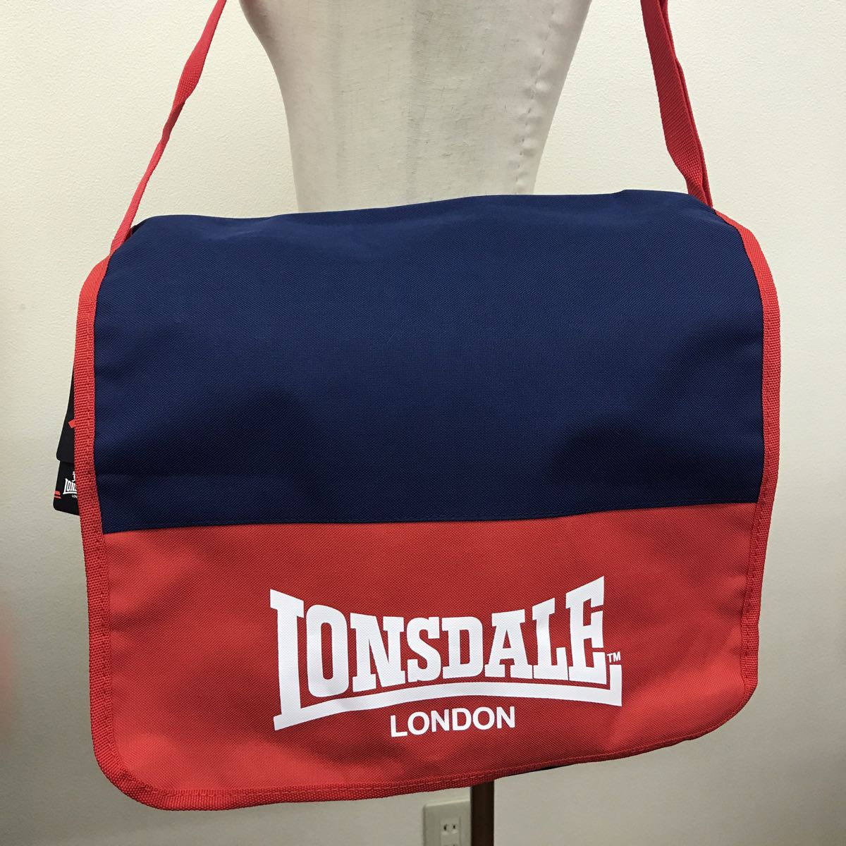 ボクシング ロンズデール LONSDALE イギリスにて購入♪ メッセンジャー 