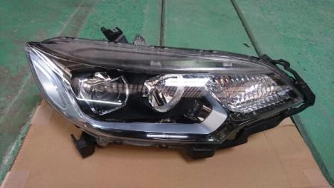 86204◇GP5⁄GP6 フィット ハイブリッド 後期 純正 右ヘッドライト⁄右