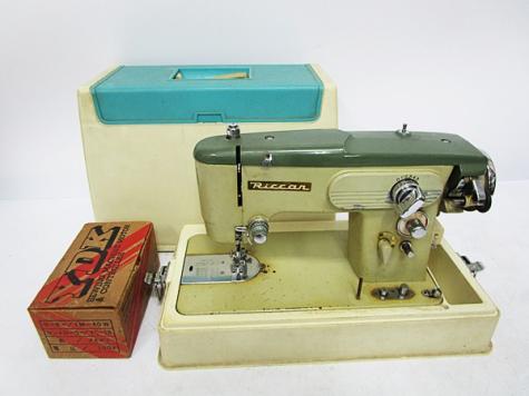 17/45-15 リッカー RICCAR RZ-204B ミシン レトロ 昭和 アンティーク
