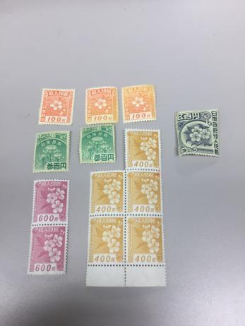 【未使用】収入印紙4600円分　◆送料82円　（100円×3枚　300円×2枚　400円×5枚　500円×1枚　600円×2枚）