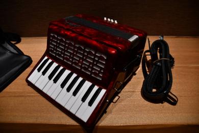 アコーディオン YAMAHA 動作確認済み 32鍵盤 使用感の少ない美品