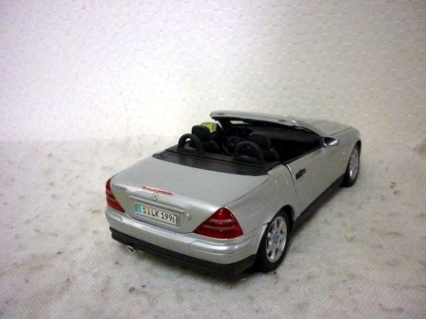 マイスト メルセデス ベンツ SLK230 1/18 ミニカー SLKクラス シルバー