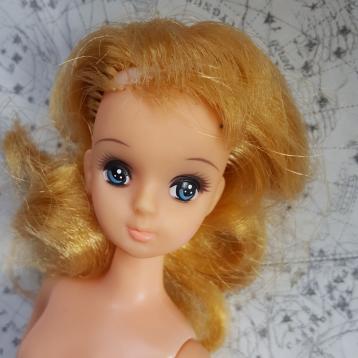 レディリカ 花のトリオ ジュン