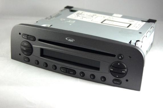 Alfa Romeo 147 CNC(限定モデル）純正カーオーディオ（未使用）　パスコード、マニュアル付き　アルファロメオ147