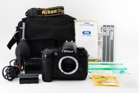 ◇良品◇Nikon ニコン D100 ボディ 多少べたつき おまけ多数/275254