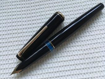 モンブランMONTBLANC＊ 22 黒軸 14C モンブラン No.22 万年筆 14C