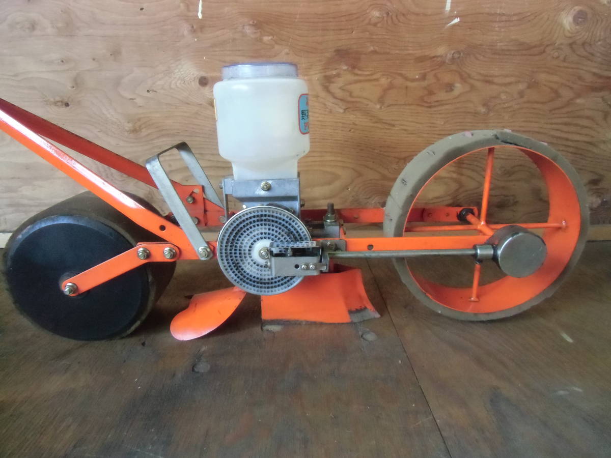 みのる野菜種まき機 PW-12B みのる野菜種まき機 PW-12B