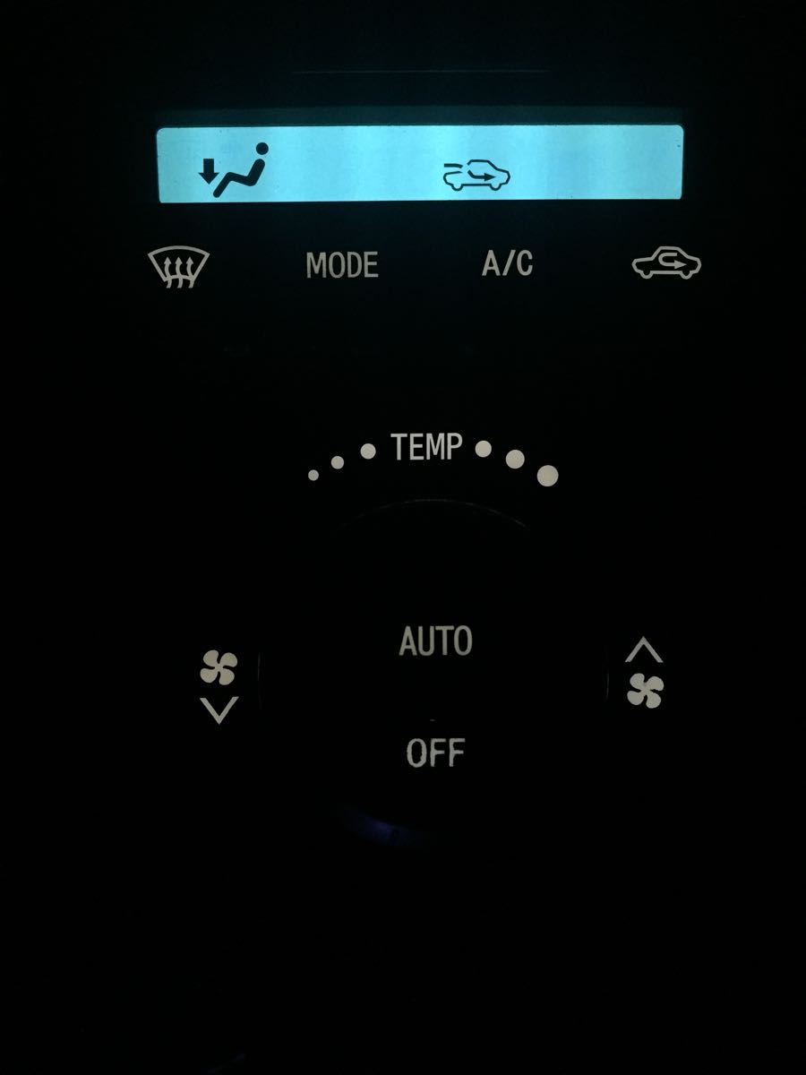 即決●ホワイト/アイスブルー LED打ち換え済●エアコンパネルスイッチ ムーブL175s 検索語ミラL275sソニカL405sアトレーS321 331ミラココア LED エアコンパネルLED打ち換え(アイスブルーLED使用)（トヨタ ヴェル 完成品MK53S アイスブルーLED打ち替え エアコンパネルとステアリングスイッチLED打ち替え