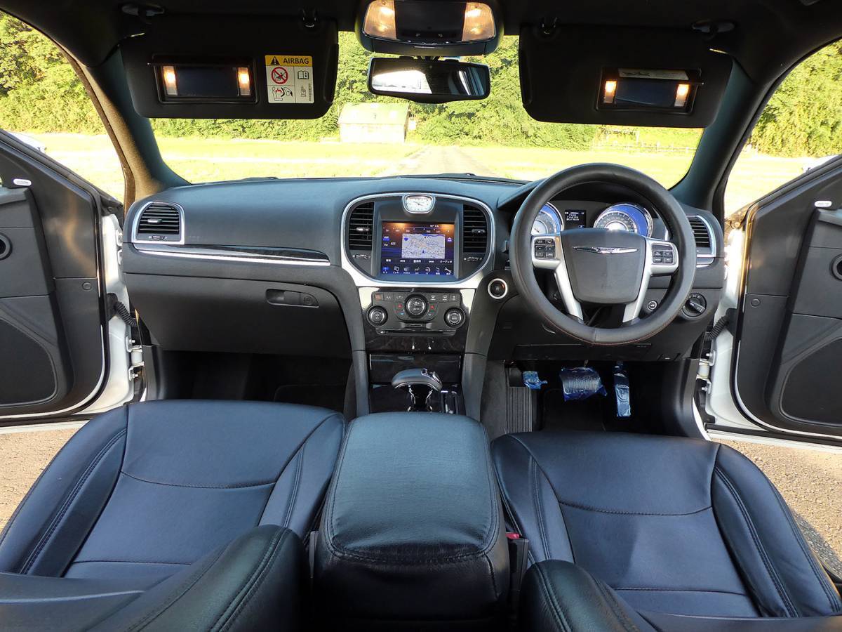 【LX36】◆クライスラー300LTD◆純正ナビ/キセノン/低走行/車検32/3♪_6