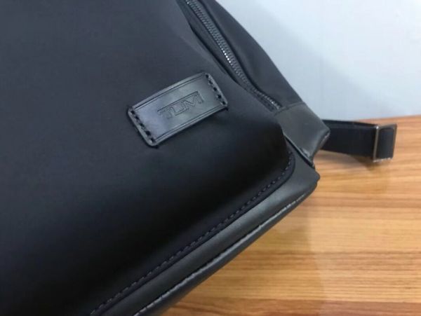 TUMI トゥミ　バックパック　ビジネス　リュックサック 　防水　　黒