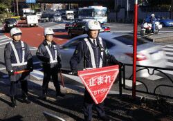 警察「止まれ」旗 警察/検問/誘導/交通機動隊/所轄交通課/ネズミ捕り