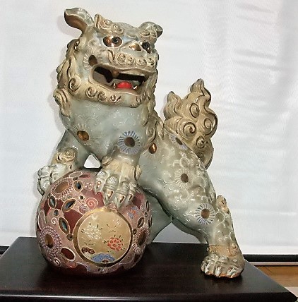 九谷 狛犬  焼き物 九谷焼 狛犬 H-42cm。架台付き。 【公式通販】