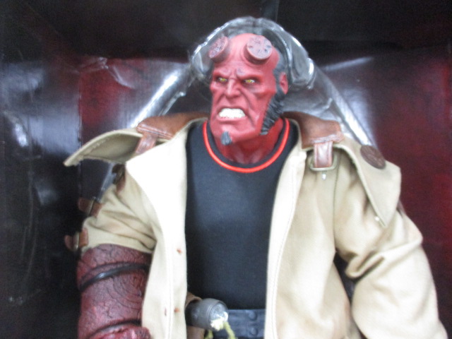 MEZCO ヘルボーイ2 ヘルボーイ・アンド・ゴールデン・アーミー MEZCO