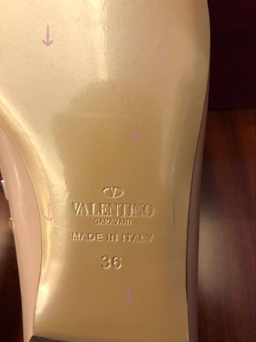 正規品※ヴァレンティノ VALENTINO・ロックスタッズ ・バレー/フラット