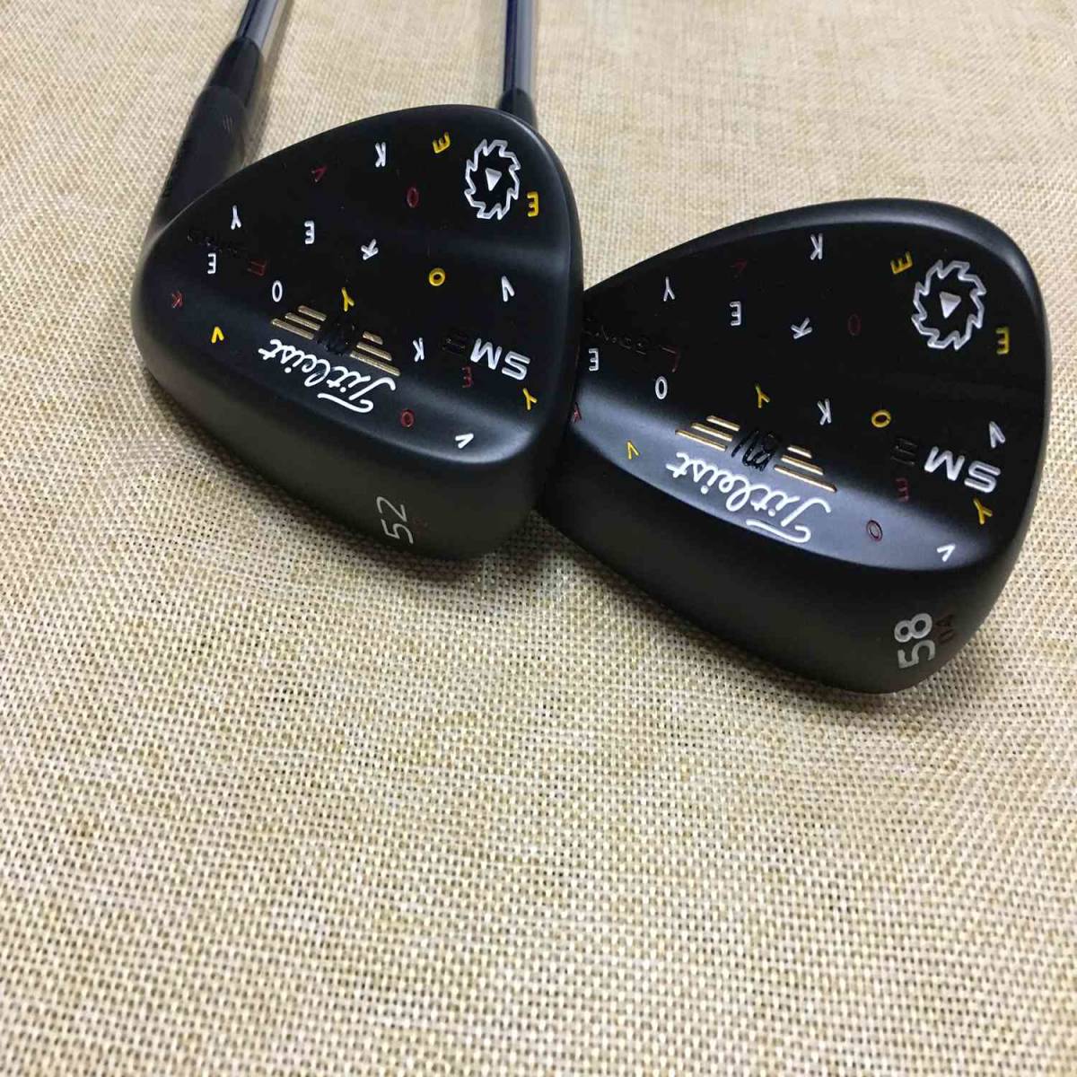Titleist Vokey Design 58°ウェッジ 黒染め Titleist VOKEY DESIGN GRIND SM6 ウェッジ 黒 52°/58° 2本限定