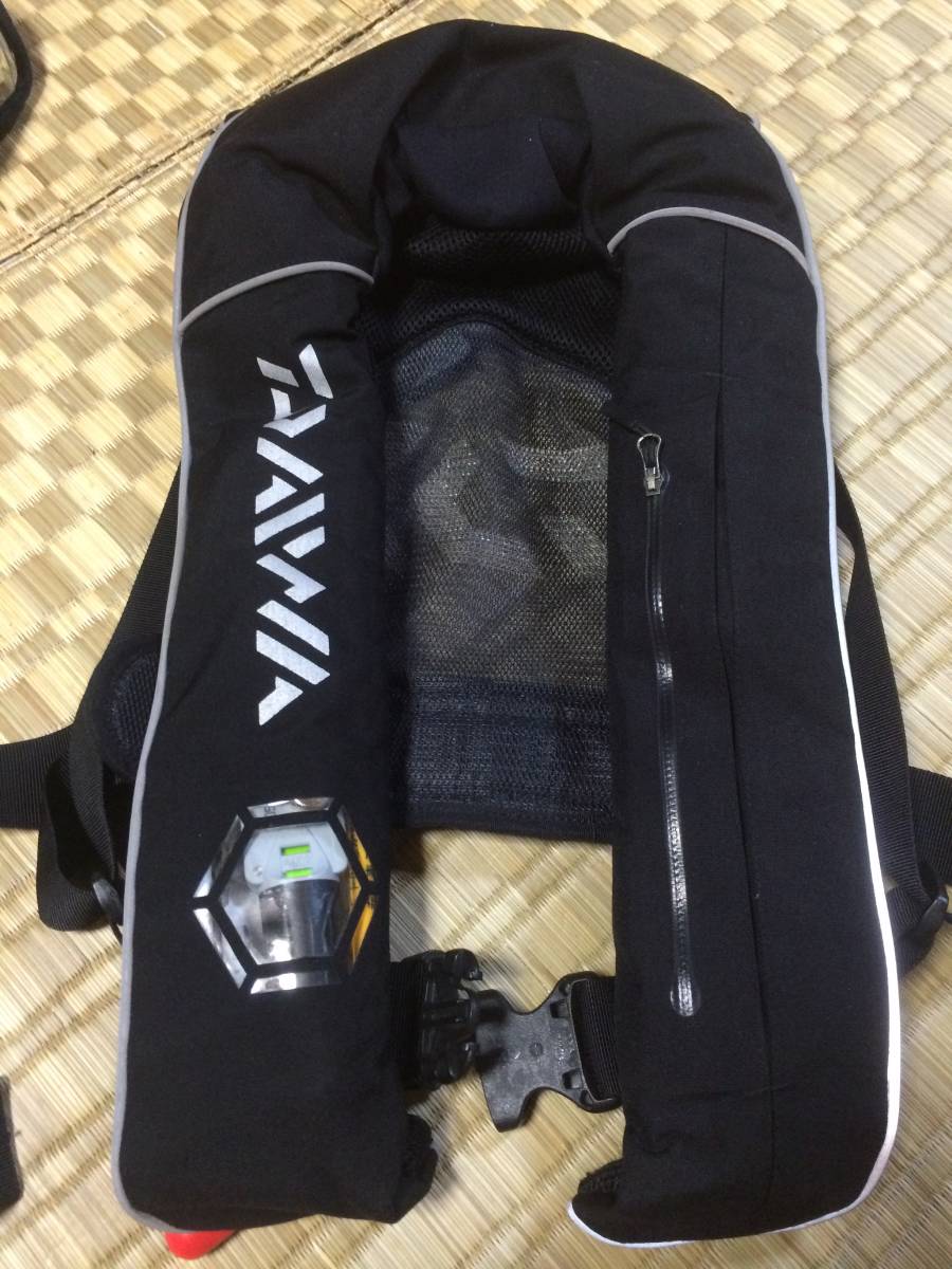 ダイワ ライフジャケット DAIWA レッド 自動膨張式ライフジャケット