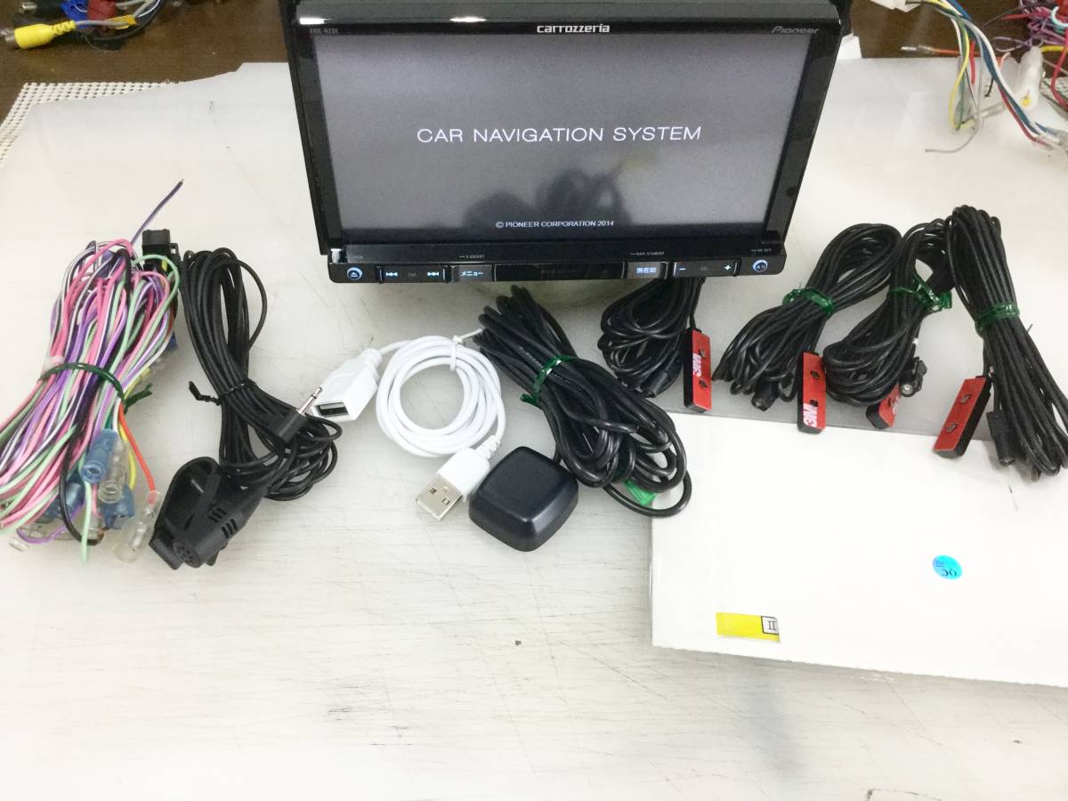 カロッツェリア AVIC-RZ06 Bluetoothオーディオとハンズフリー 地図2014年 フルセグ DVD USB入力 配線アンテナ一式