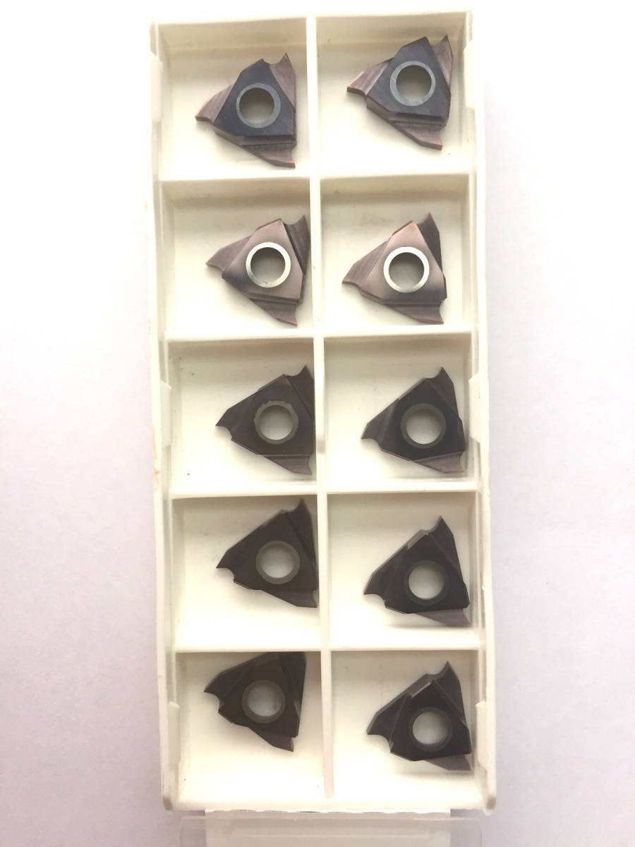 新品、未開封 コーティング 外径 溝入れチップ TGF32R150(溝幅1.5mm) 10個 京セラ TGF 互換