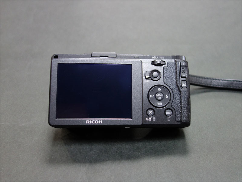 RICOH デジタルカメラ GRII (GR2) 中古美品 おまけで純正カメラケース 