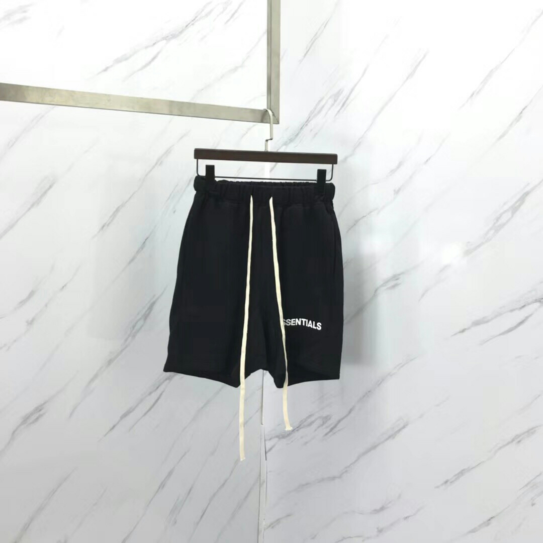 新品大人气☆Essentials Fear of FOG god 半ズボンM.