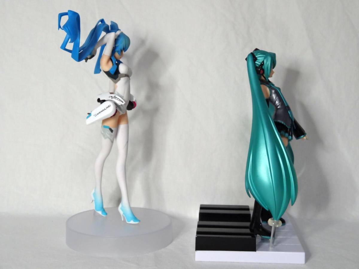 & ⁄ 初音ミク 巡音ルカ VOCALOID 鏡音リン 鏡音レン - MEIKO KAITO