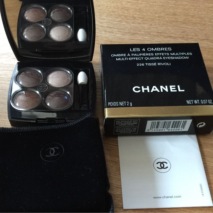 レ キャトル 0 パレット 4色 モデル CHANEL アイシャドウ 226