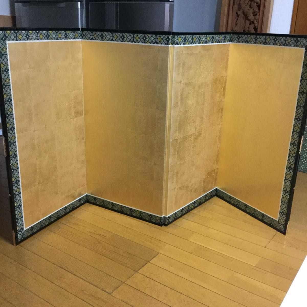 ケヤキ瘤衝立 無垢一枚板 雪文組子細工 ○ 衝立 目隠し 一枚板 衝立