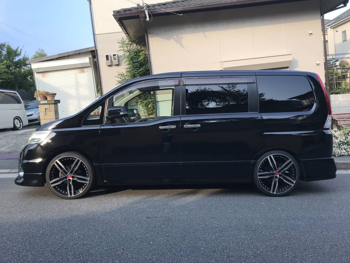 ✨C25セレナ✨RS-R　ブラックアイ　フルタップ車高調✨中古美品✨ ✨C25セレナ✨RS-R ブラックアイ フルタップ車高調✨中古美品✨