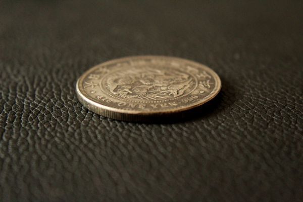 民間收集　日本古錢　大日本　明治二十五年　一圓　銀貨　 直径38mm 厚さ3mm 量目25g　A175_3