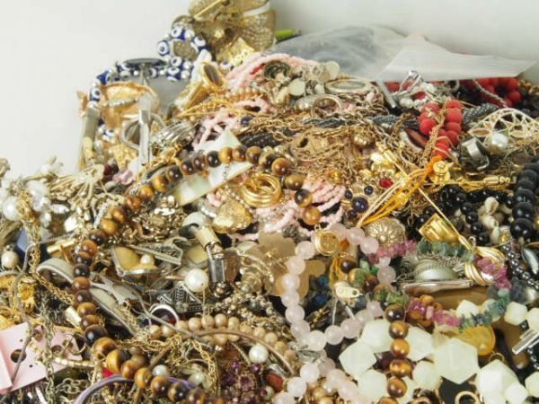 アクセサリー 大量セット 約15kg ネックレス イヤリング 等 まとめて
