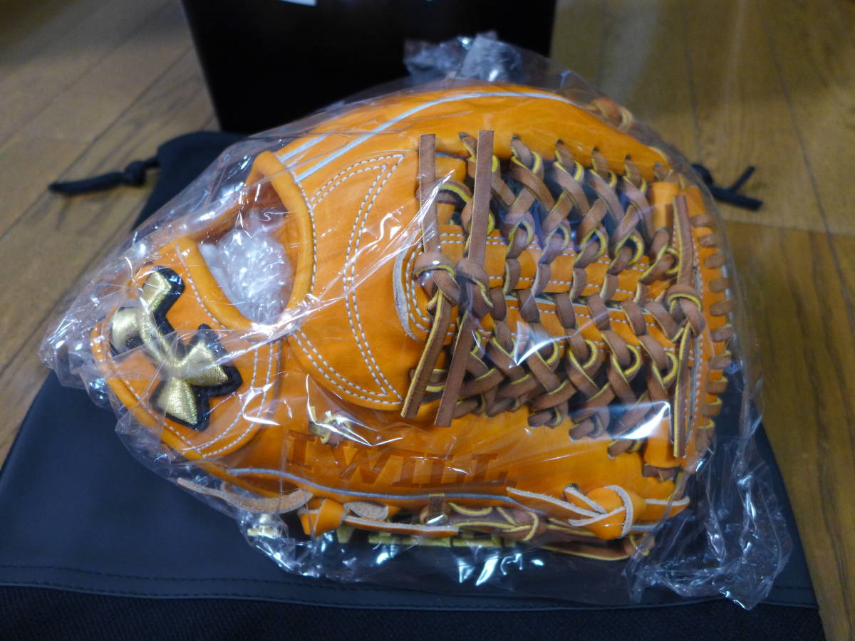 新品/未使用 UA アンダーアーマー 硬式 右投げ 内野手用 QBB0020 DOR ディープオレンジ アンダーアーマー Armour Under 右投 新品未使用 少年