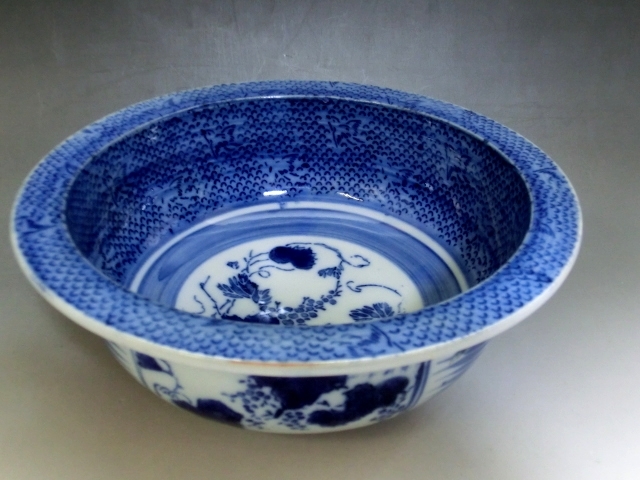 鉢■微塵唐草染付鉢 印判 藤の花 向日葵 蛇の目高台 伊万里 (明治頃)古美術 時代物 骨董品■