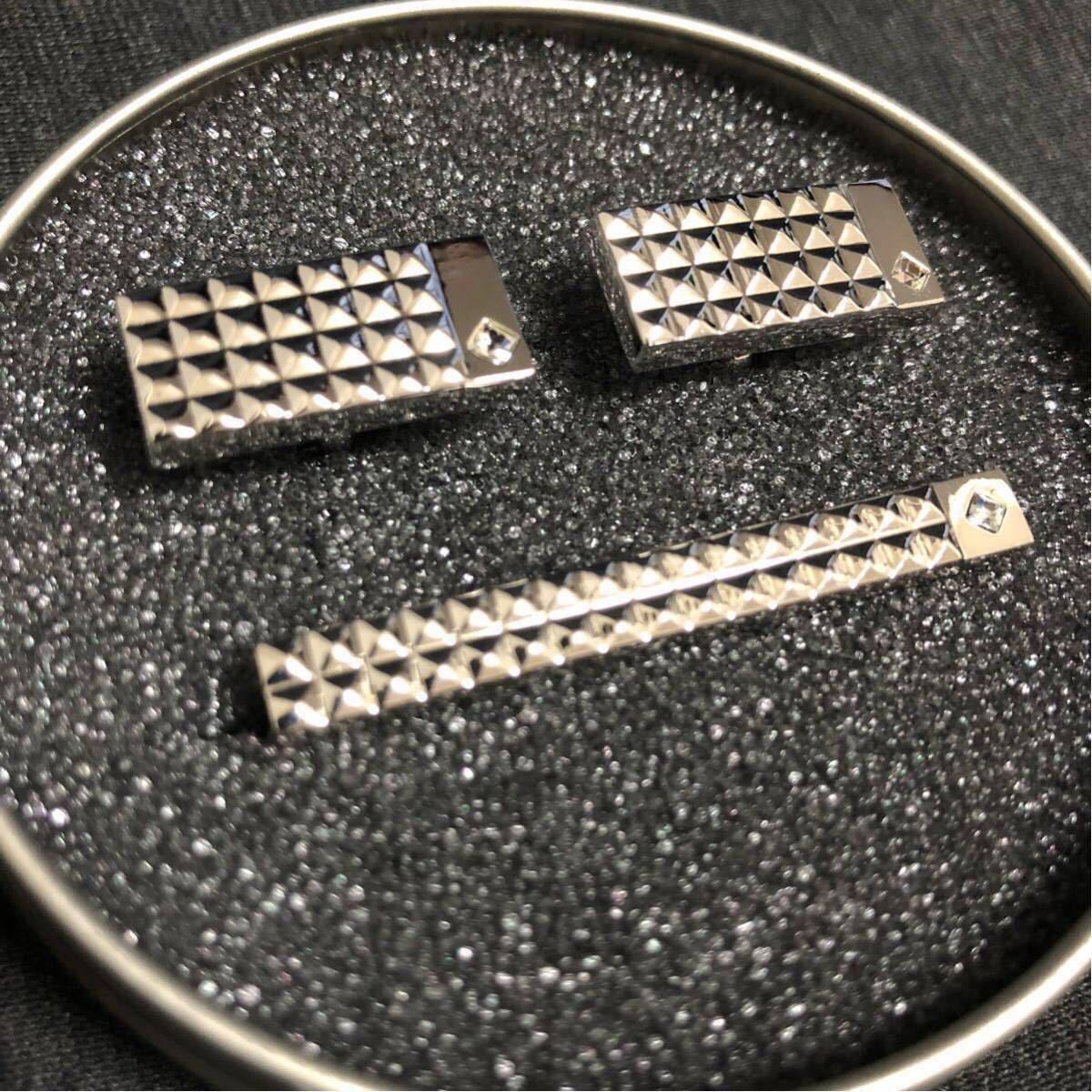 人気定番，定番人気 正規 Orobianco オロビアンコ ネクタイピン カフスボタン セット スワロフスキー(その他)｜売買されたオークション情報、yahooの商品情報をアーカイブ公開 - オークファン その他